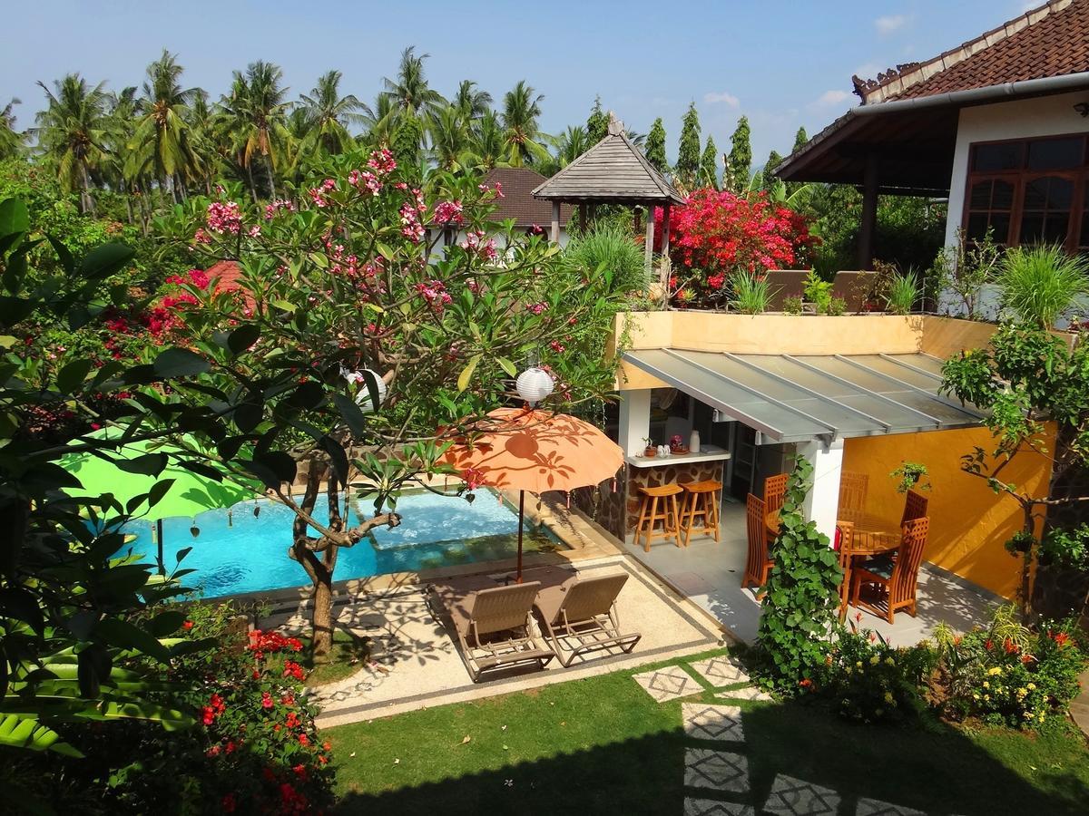 Villa Lumbalumba 러비나 외부 사진